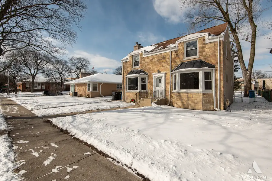 6908 N Mendota Avenue, Chicago, IL 60646 - Image #2