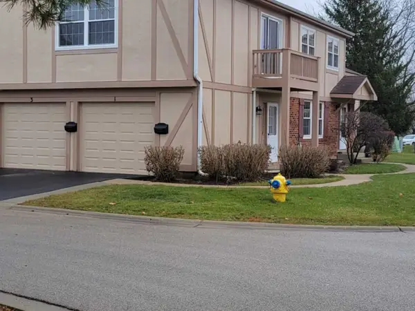 1 Wildwood Court #1, Vernon Hills, IL 60061