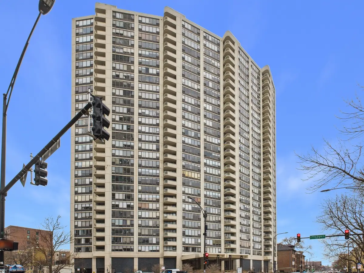 3930 N Pine Grove Avenue #2516, Chicago, IL 60613 - #1