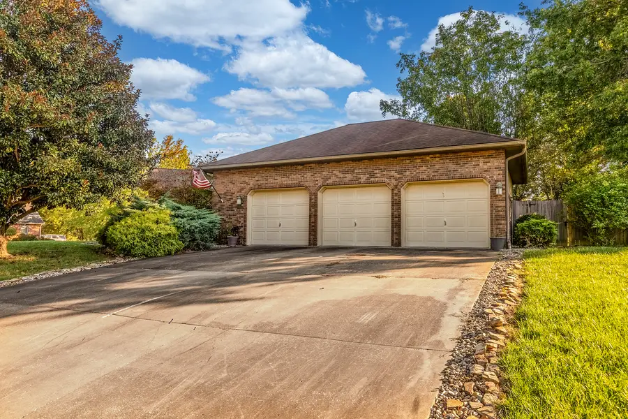 600 Deer Lake Drive W, Carbondale, IL 62901 - Image #3