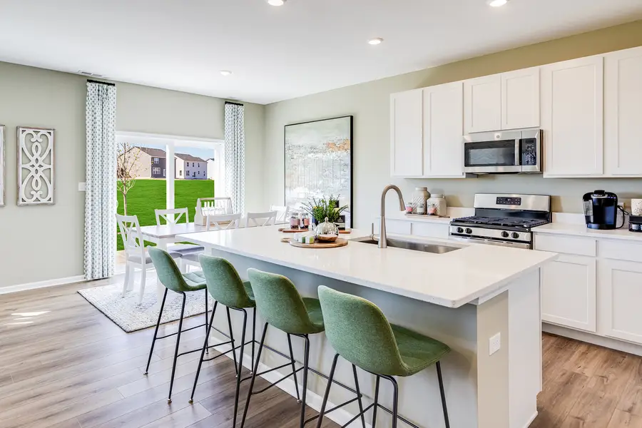 425 Cottrell Lane, Aurora, IL 60506 - Image #2