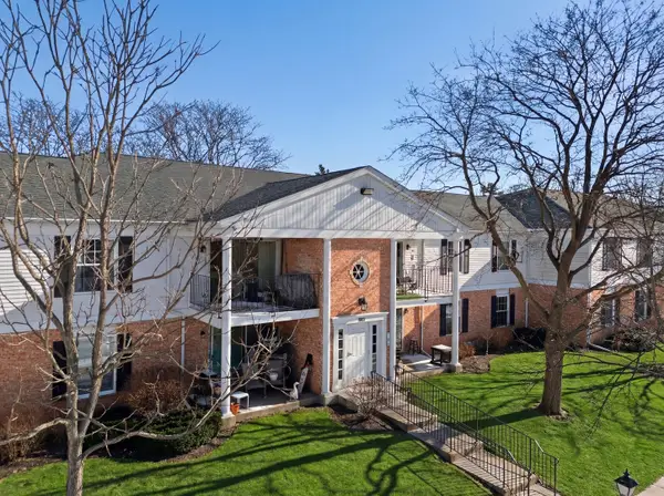 963 Golf Course Road #5, Crystal Lake, IL 60014