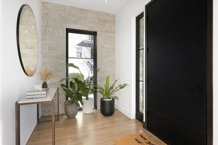 176 S Arlington Avenue, Elmhurst, IL 60126 - Image #3