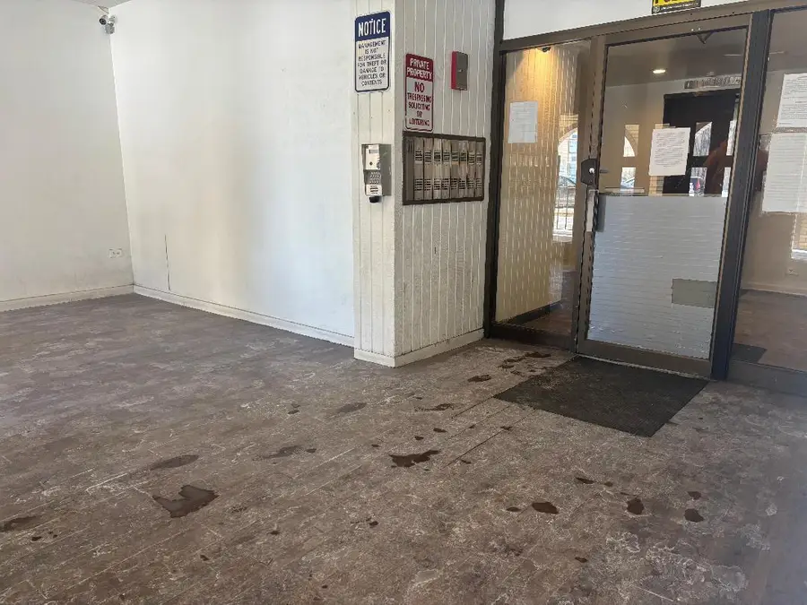 4350 W Ford City Drive #B1104, Chicago, IL 60652 - Image #2