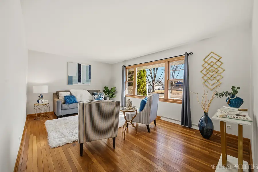 906 Carol Avenue, Elgin, IL 60123 - #3