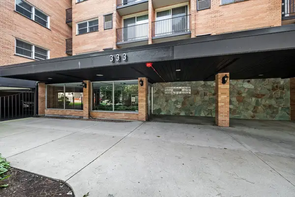 333 S East Avenue #405, Oak Park, IL 60302