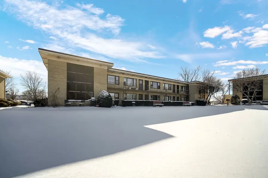 12 King Arthur Court #11, Northlake, IL 60164 - Image #2