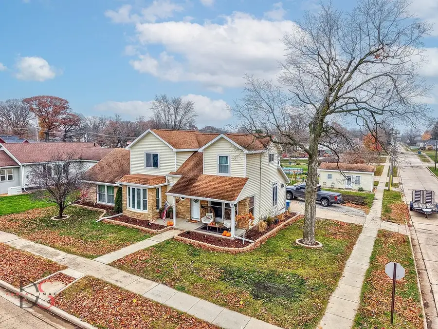 204 N Woodland Avenue, Oglesby, IL 61348 - #2