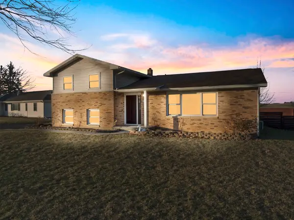 107 W Douglas Street, Carlock, IL 61725