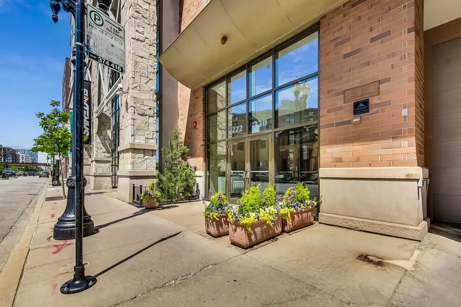 230 W Division Street #1405, Chicago, IL 60610 - Image #2
