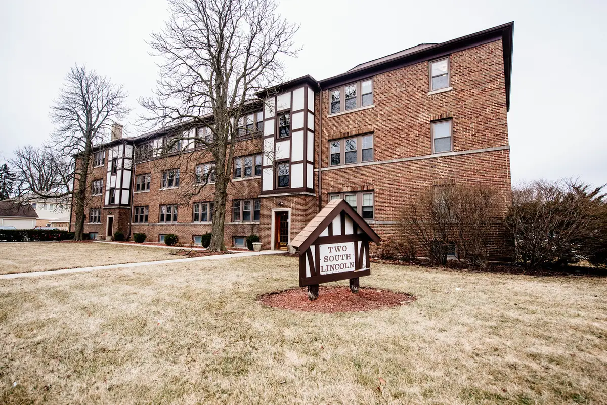 4 S Lincoln Avenue #2D, Park Ridge, IL 60068 - Image #1