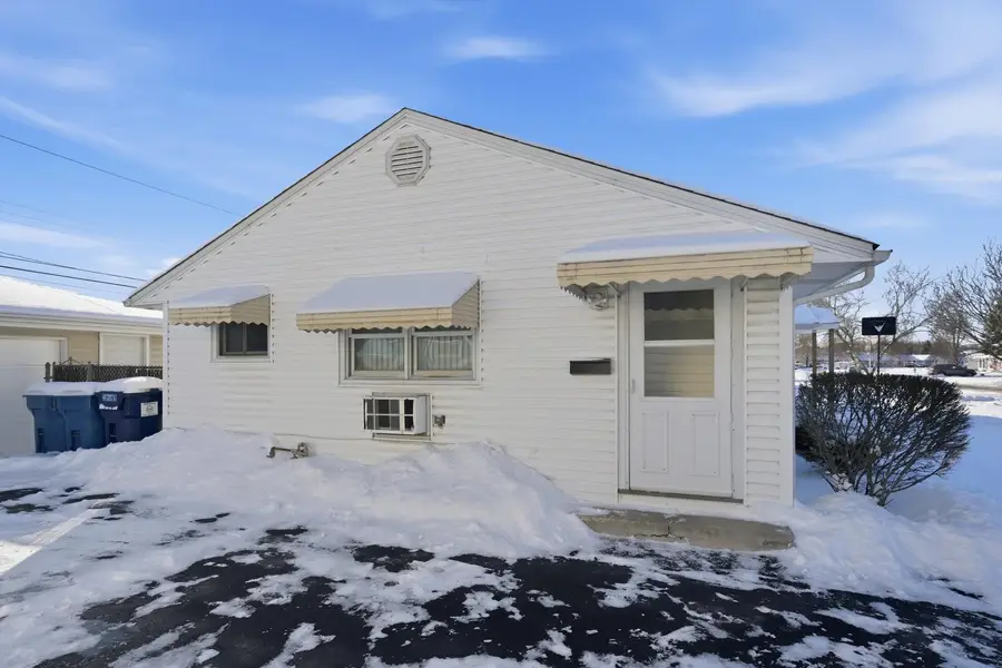 8765 S Beck Place, Hometown, IL 60456 - Image #2