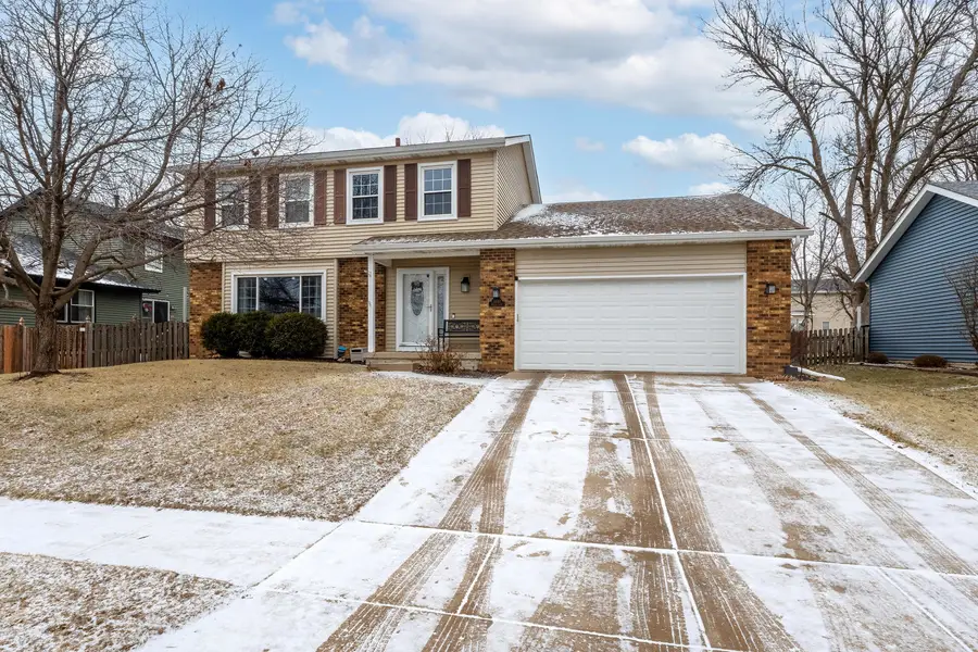 2430 Navajo Drive, Bettendorf, IA 52722 - Image #2