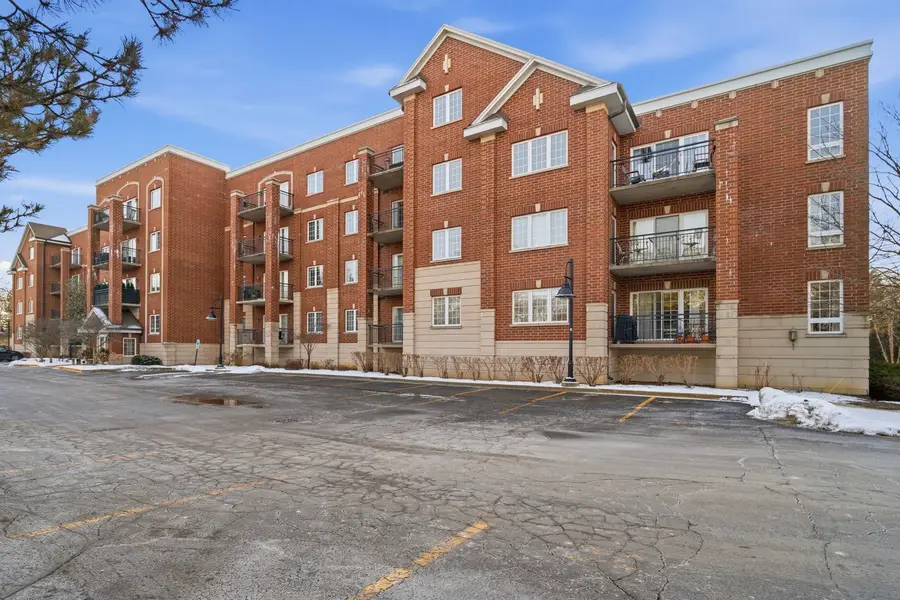 1479 N Milwaukee Avenue #312, Libertyville, IL 60048 - #2