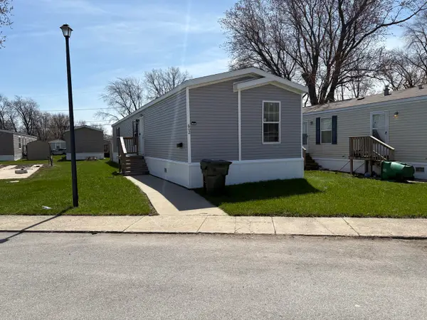 602 Virginia Avenue, Lynwood, IL 60411