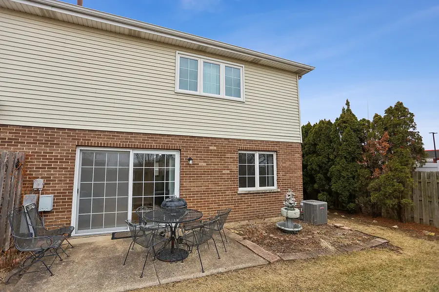 11030 S Roberts Road #1, Palos Hills, IL 60465 - #2