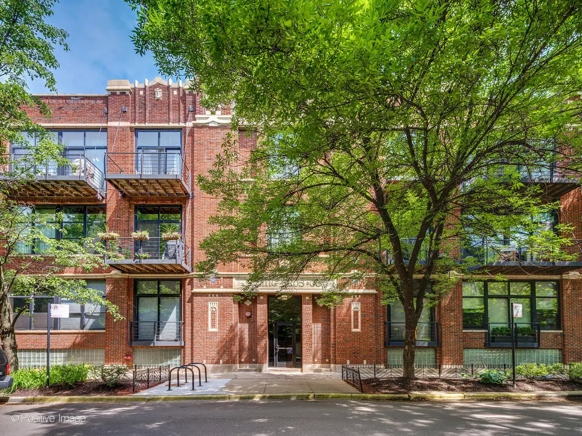 2300 W Wabansia Avenue #204, Chicago, IL 60647 - #1