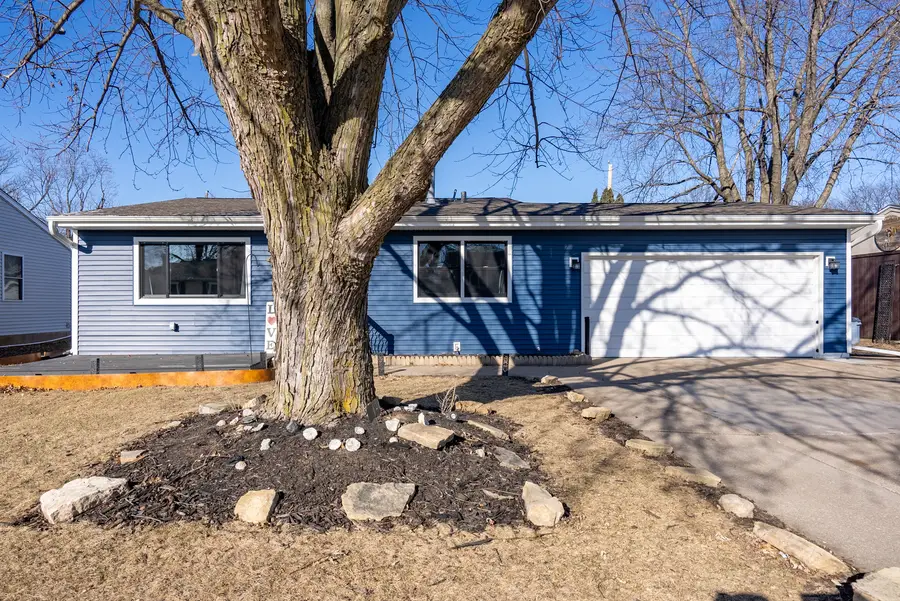 318 W Oak Street, Eldridge, IA 52748 - Image #3