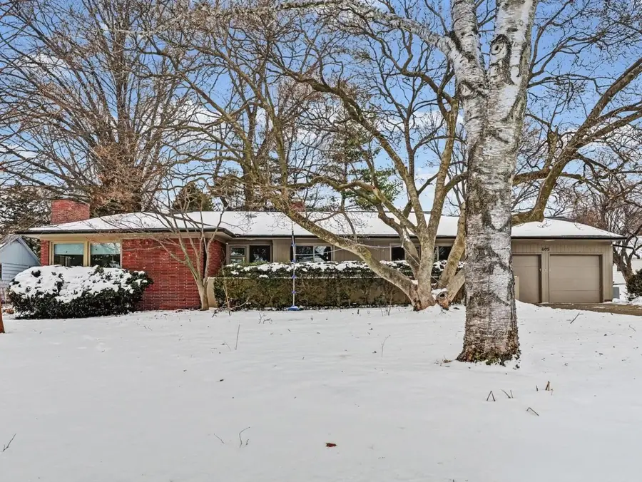 605 S James Street, Champaign, IL 61821 - #2