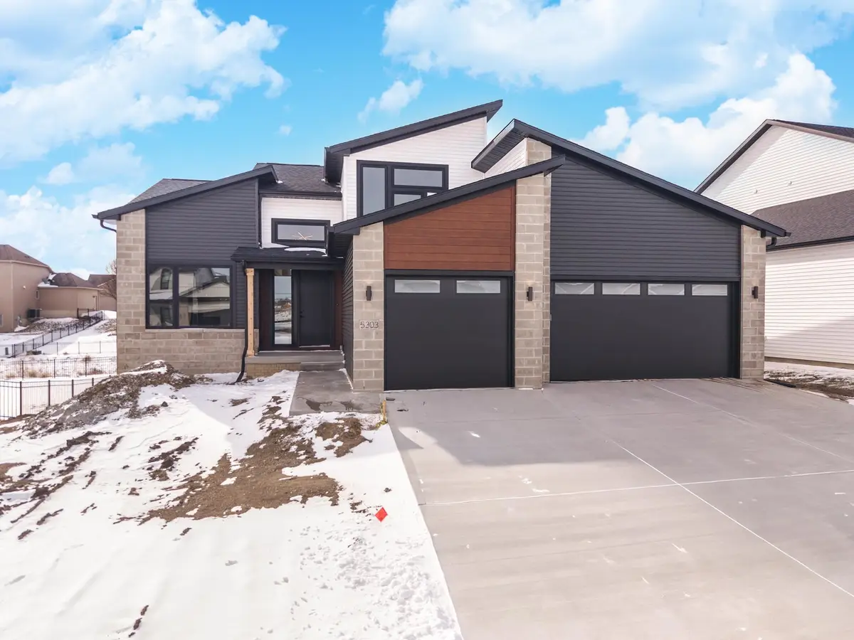 5303 Finlen Lane, Bloomington, IL 61705 - #1