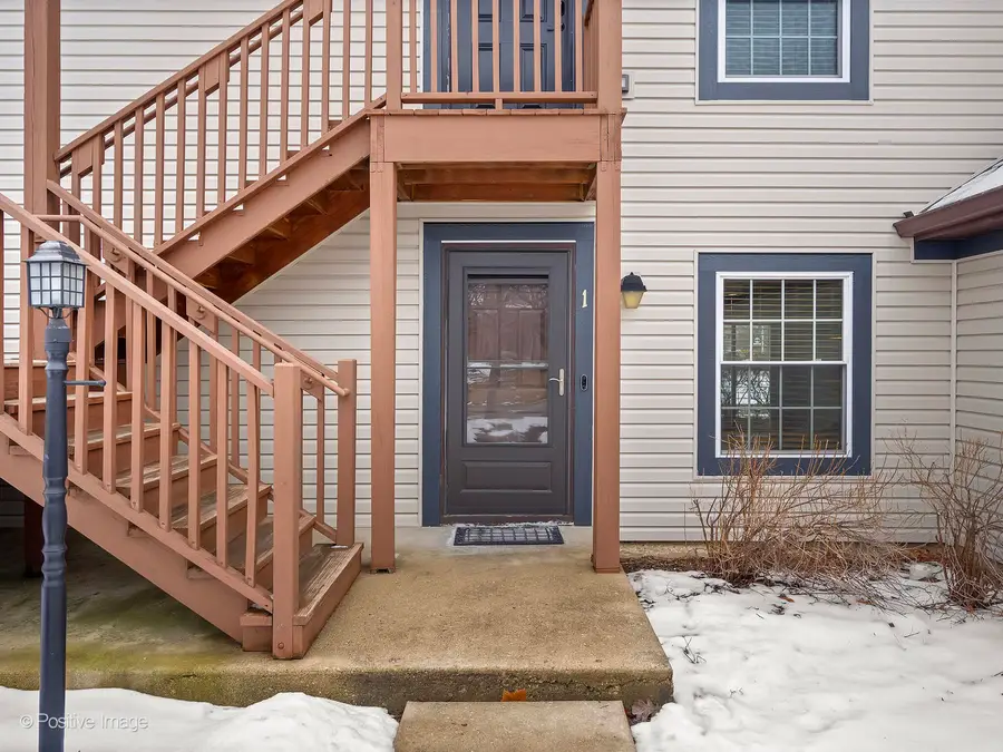 429 Sandhurst Circle #1, Glen Ellyn, IL 60137 - #3