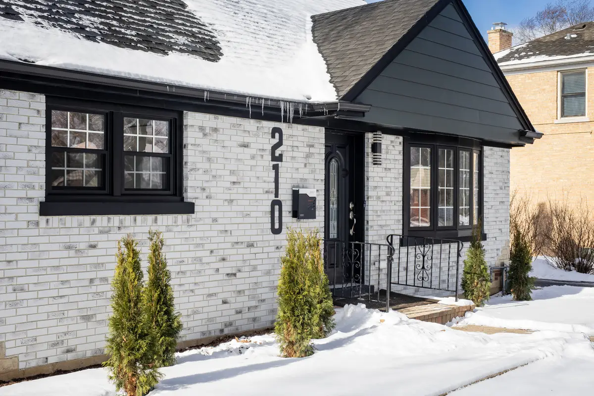 210 N Russel Street, Mount Prospect, IL 60056 - Image #1