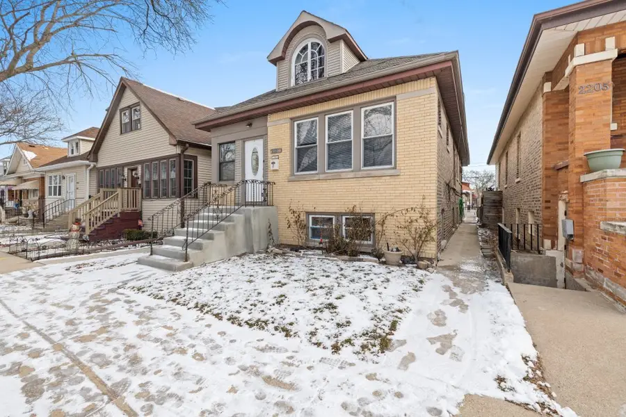 2207 N Nagle Avenue, Chicago, IL 60707 - Image #2