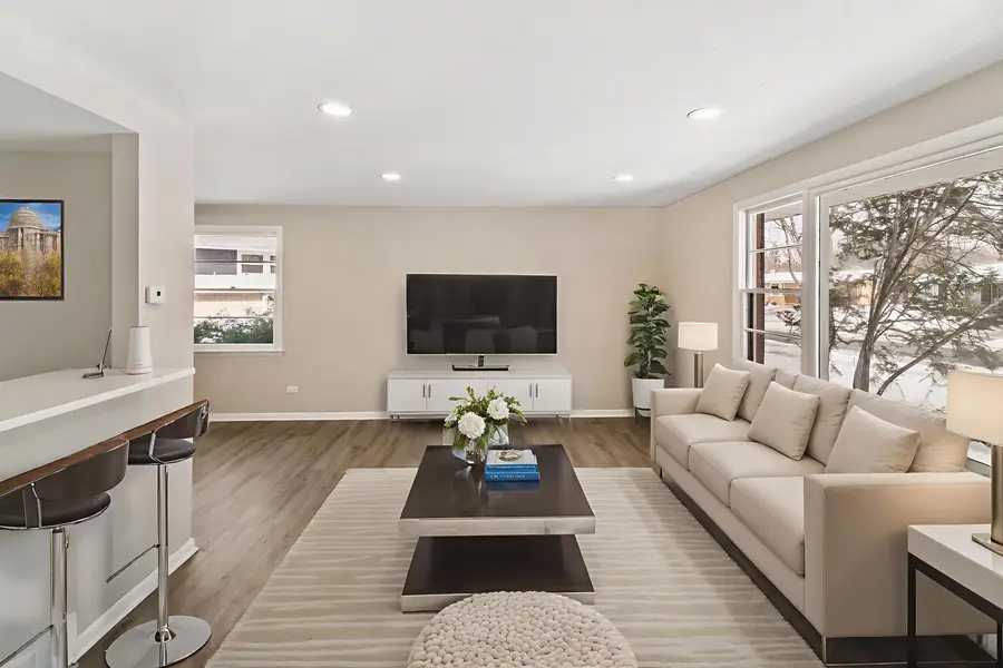 9204 Kedvale Avenue, Oak Lawn, IL 60453 - Image #3