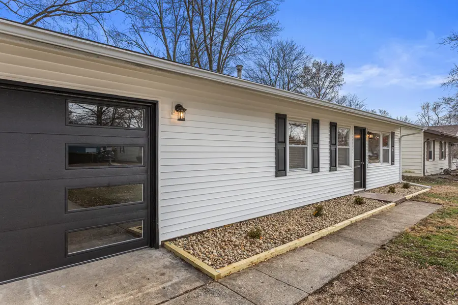 1710 Crescent Drive, Champaign, IL 61821 - Image #3