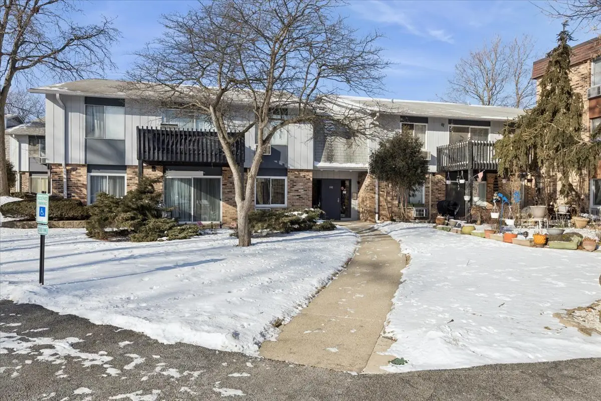 948 E Old Willow Road #204, Prospect Heights, IL 60070 - Image #1