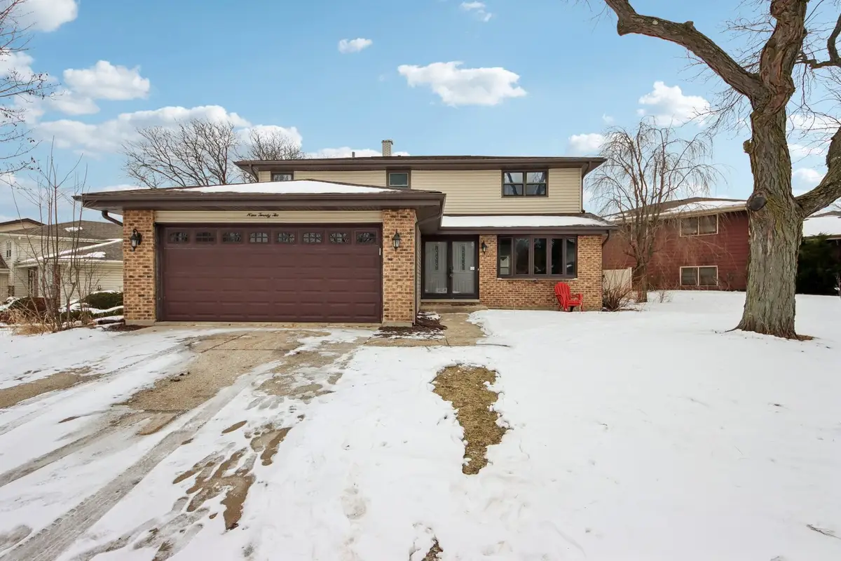 922 Dearborn Circle, Carol Stream, IL 60188 - Image #1