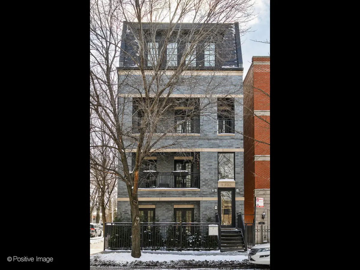 2335 W Montrose Avenue #2, Chicago, IL 60618 - #1