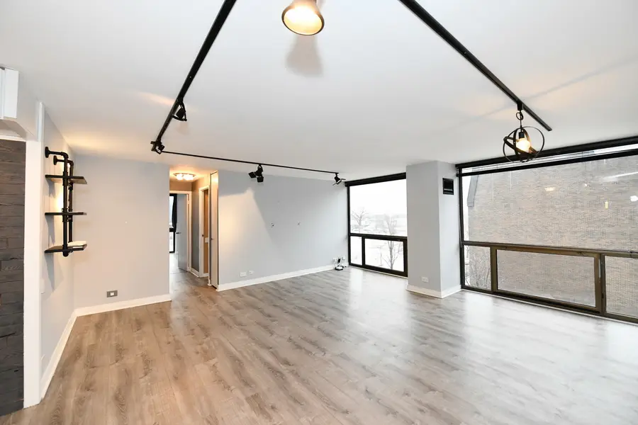 4343 N Clarendon Avenue #516, Chicago, IL 60613 - #2