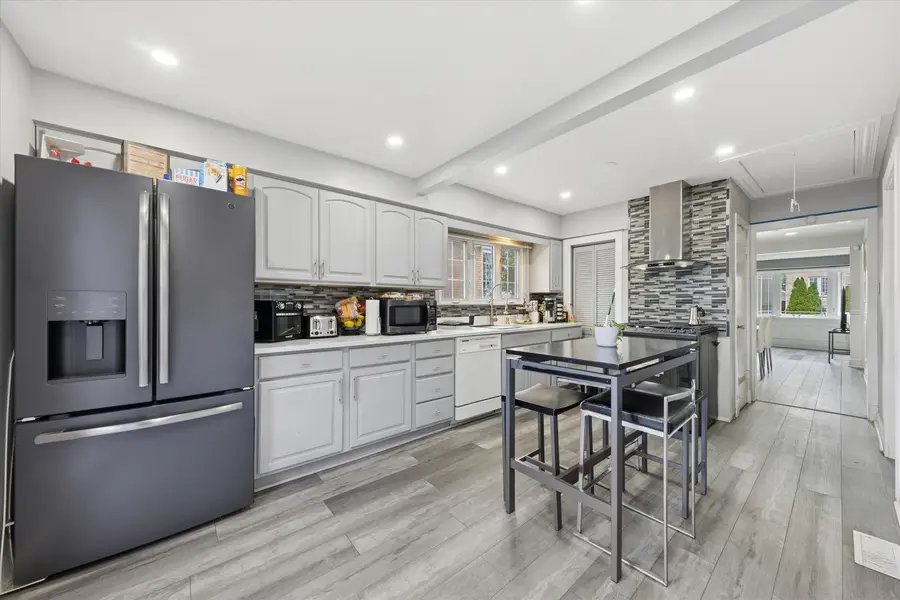 7211 W 58th Place, Summit, IL 60501 - Image #3