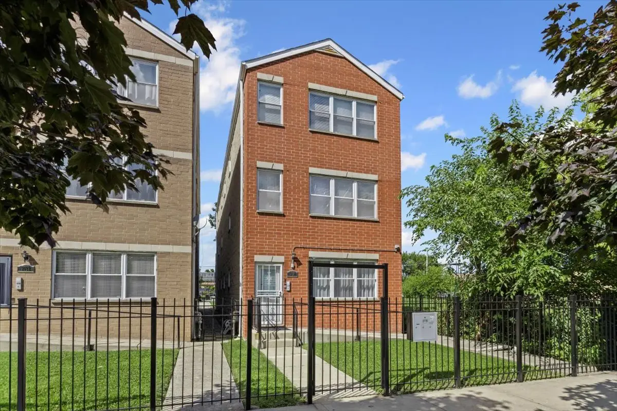 3026 W Washington Boulevard #2, Chicago, IL 60612 - Image #1