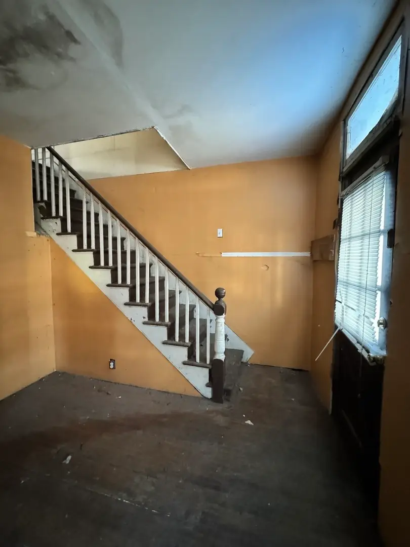 409 College Avenue, Dixon, IL 61021 - Image #2