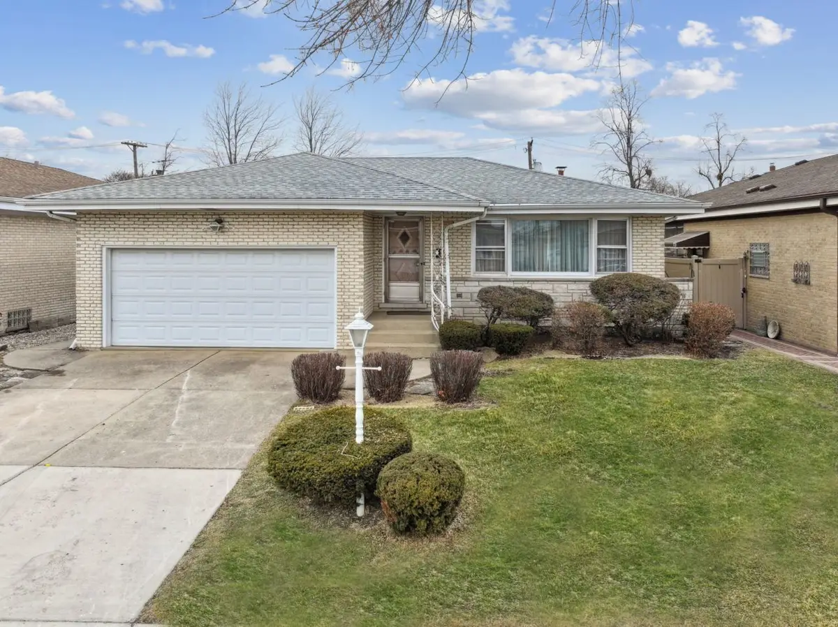 8300 W Balmoral Avenue, Chicago, IL 60656 - #1