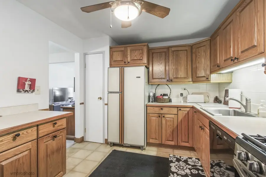 435 S Cleveland Avenue #307, Arlington Heights, IL 60005 - #3