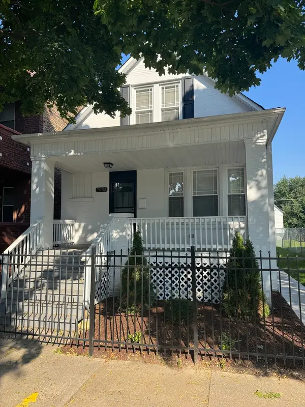 7605 S Champlain Avenue, Chicago, IL 60619