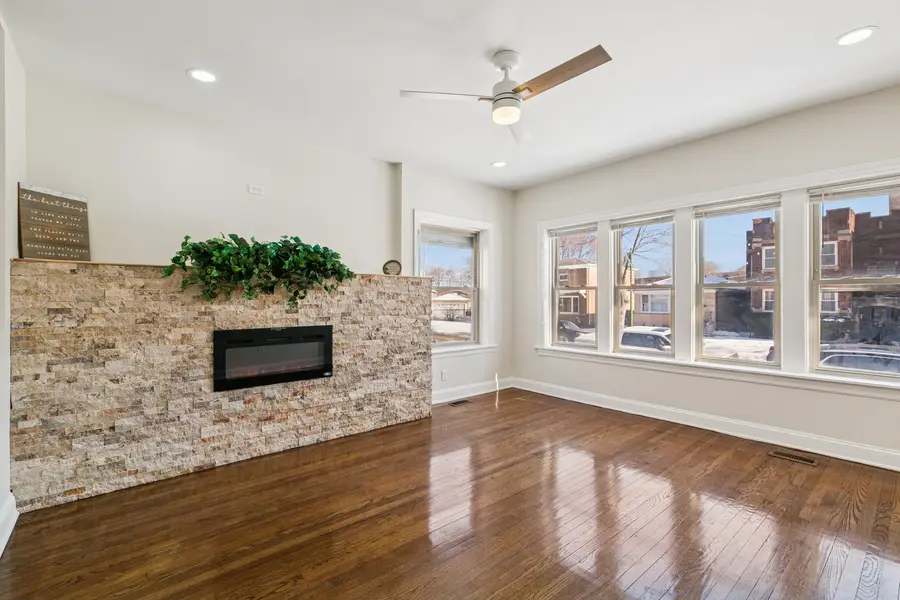 7944 S Blackstone Avenue, Chicago, IL 60619 - #2