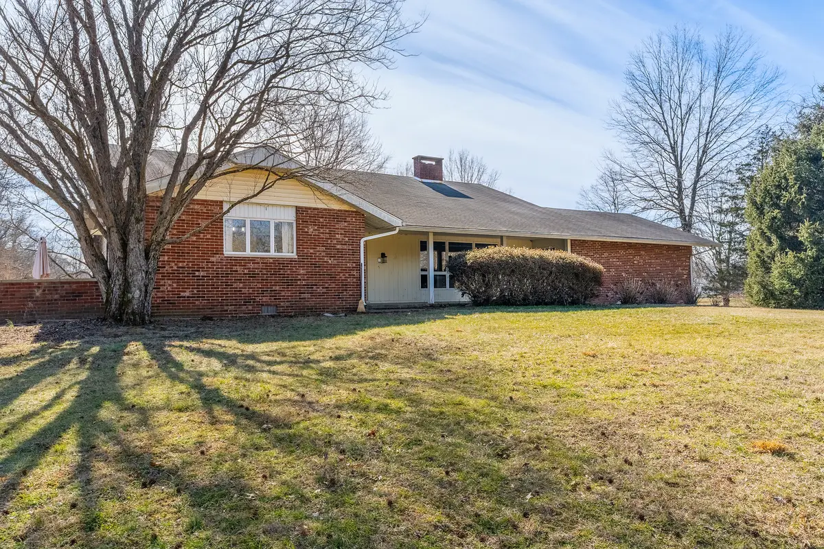 3105 W Striegel Road, Carbondale, IL 62901 - #1