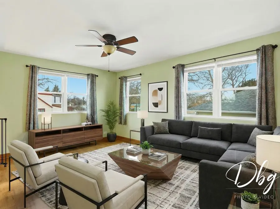 233 W Hawthorne Drive, Round Lake Beach, IL 60073 - #2