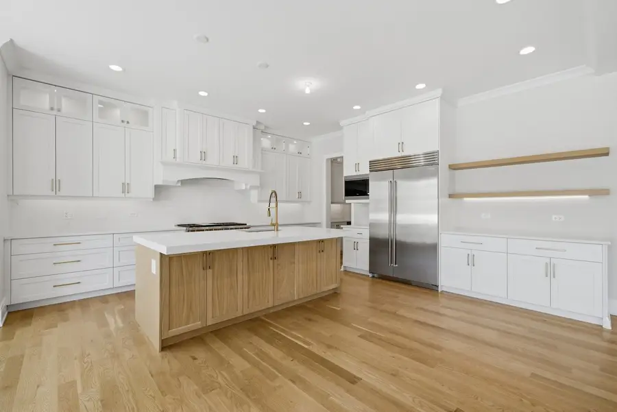 611 S Prospect Avenue, Elmhurst, IL 60126 - Image #3