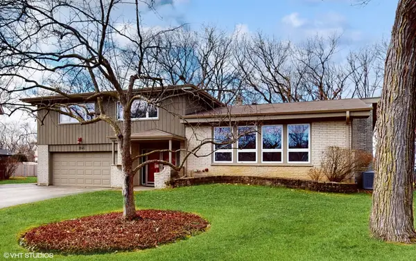 1240 Eaton Court, Highland Park, IL 60035