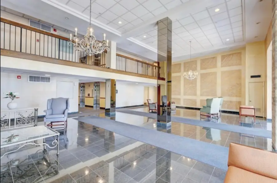 6340 Americana Drive #903, Willowbrook, IL 60527 - Image #3