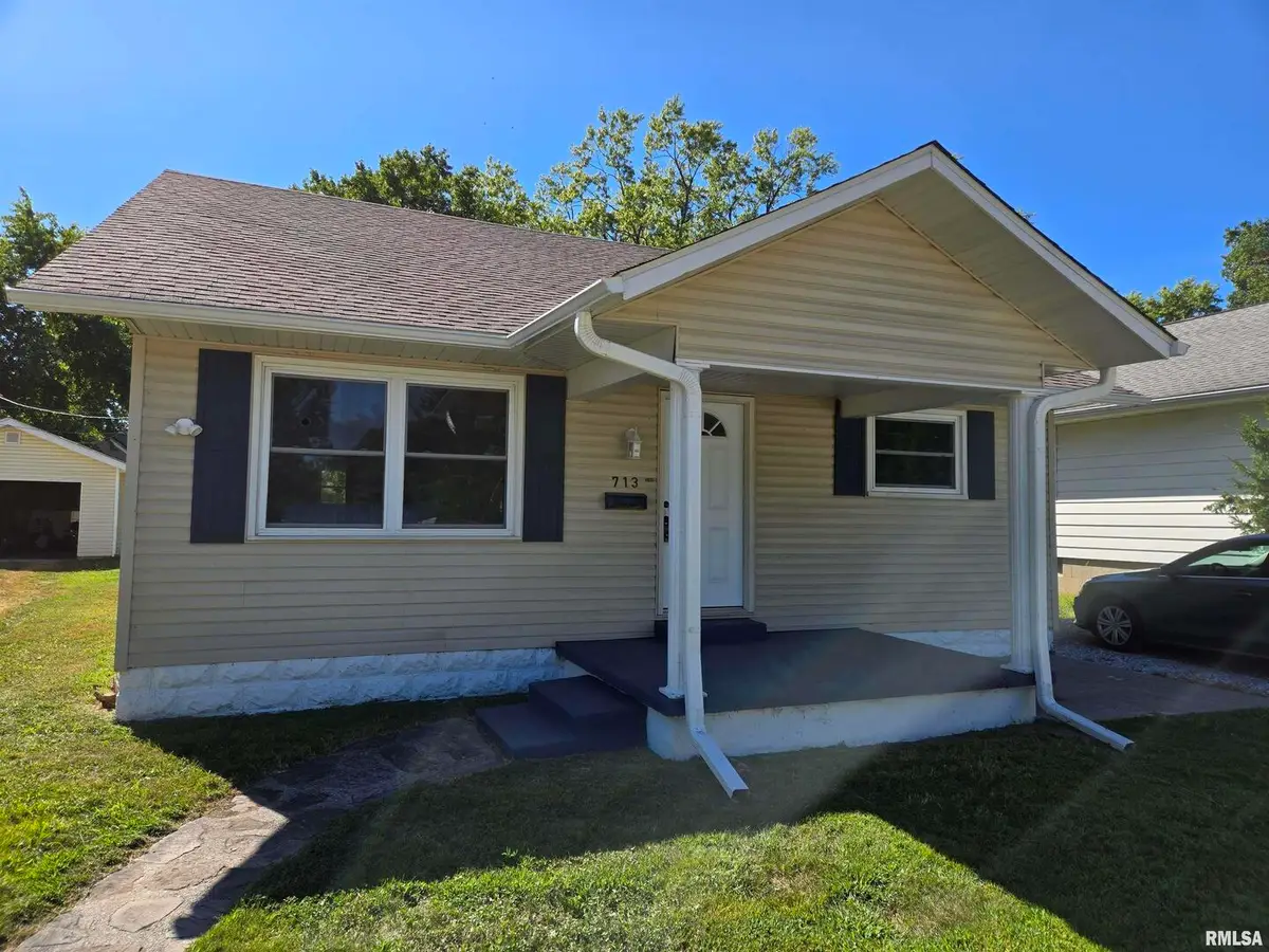713 N 8th Street, Herrin, IL 62848 - #1