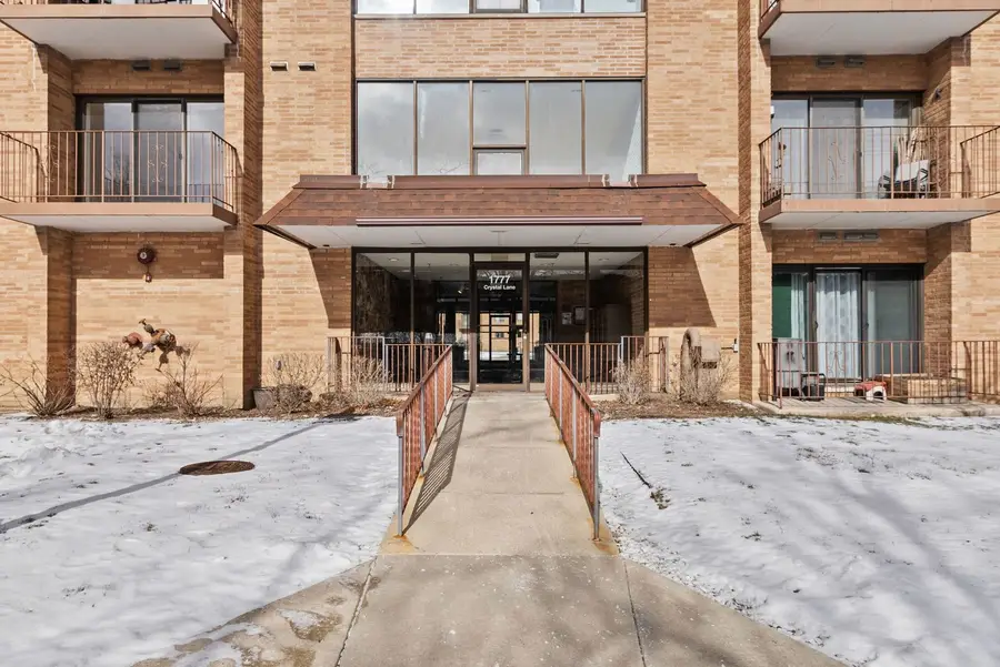 1777 W Crystal Lane #307D, Mount Prospect, IL 60056 - Image #2