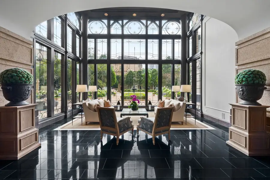 2550 N Lakeview Avenue #S201, Chicago, IL 60614 - #3