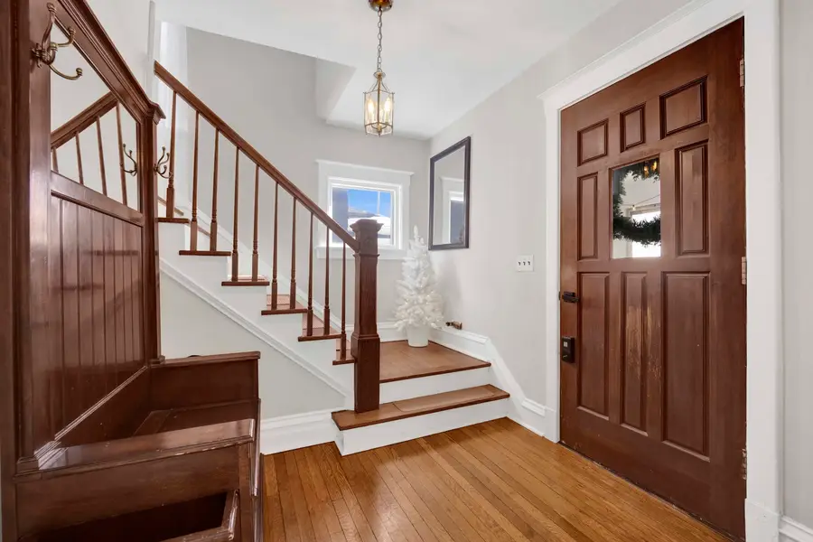 1813 Lincoln Street, Evanston, IL 60201 - Image #2