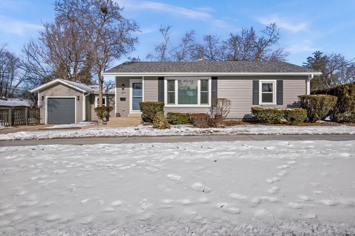 817 E Forest Avenue, Wheaton, IL 60187 - Image #1
